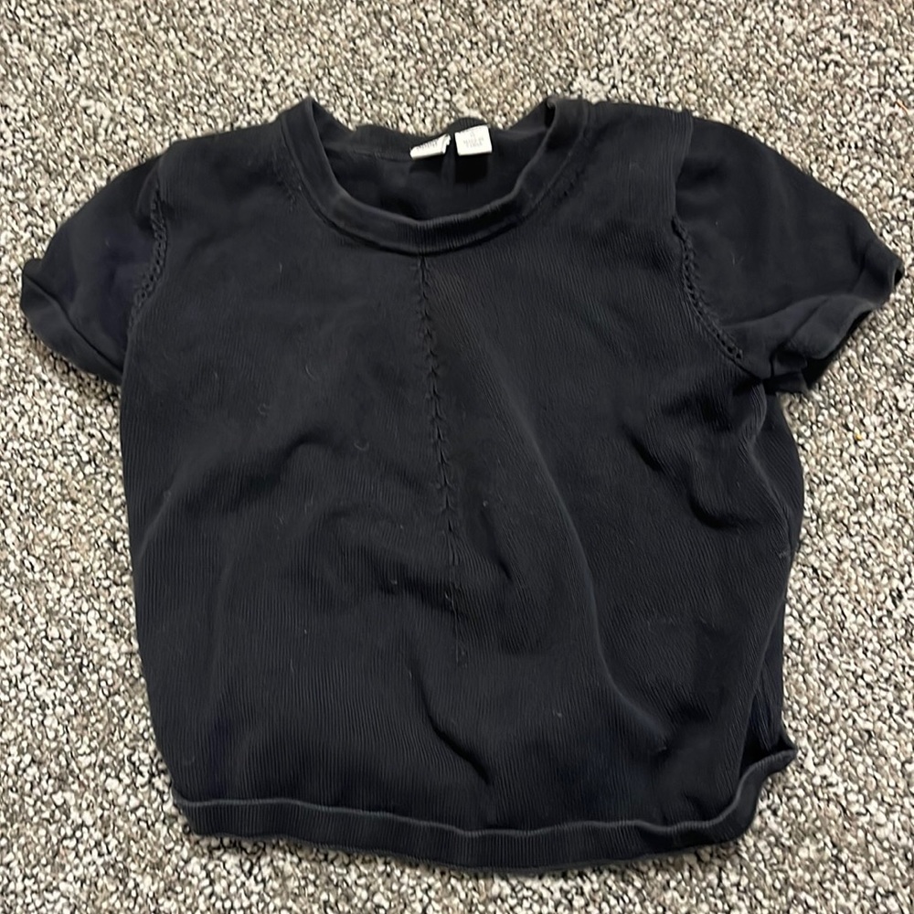 Black cropped Uniqlo tee 100% cotton, size S